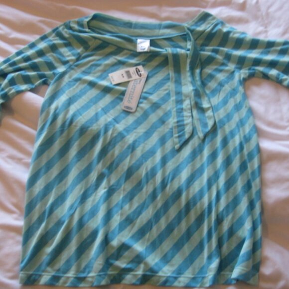 Old Navy Colorful Blue Maternity Tops 3/4 sleeves - MED - Picture 2 of 3